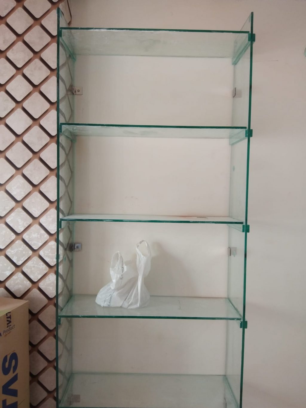GLASS RACK